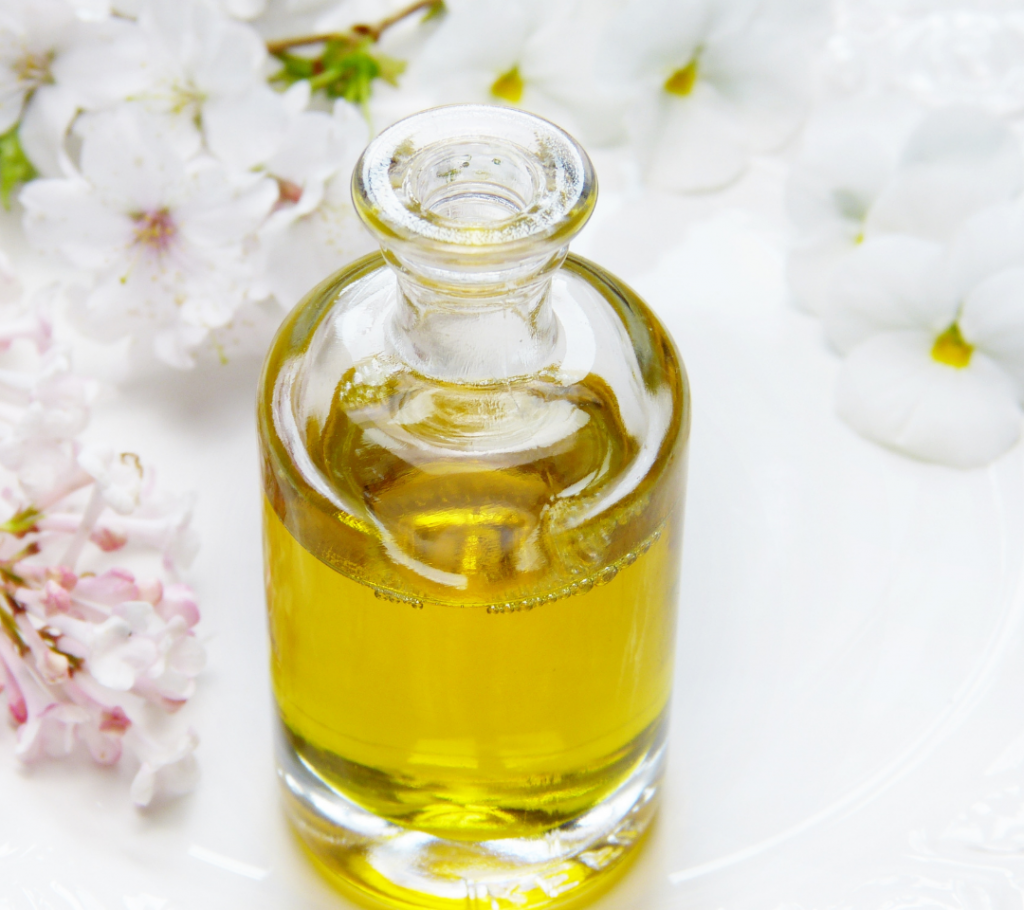 Benefits of Jojoba Oil found in AmeRu Hydrating Body Crème